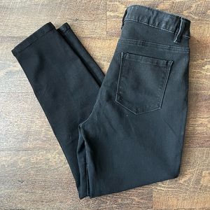 Black Skinny Jeans